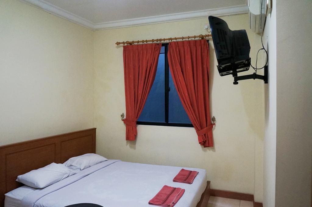Jesnic Hotel Паданг Екстериор снимка