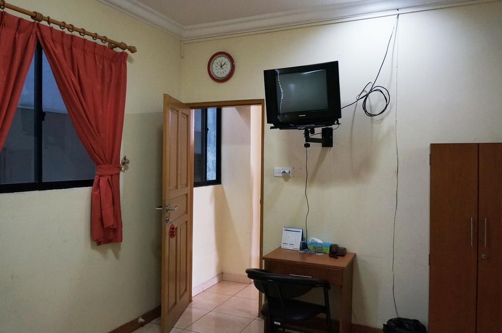 Jesnic Hotel Паданг Стая снимка